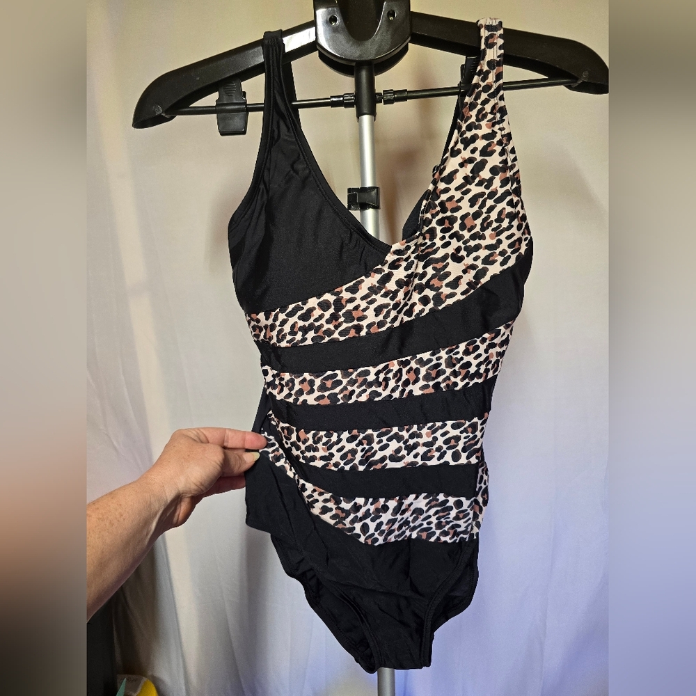 Leopard Print Black One-Piece Swimsuit W Removable Padding